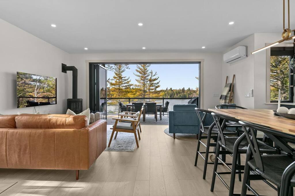 Numinous Cottage Long Lake Oasis Centre Rawdon Екстер'єр фото