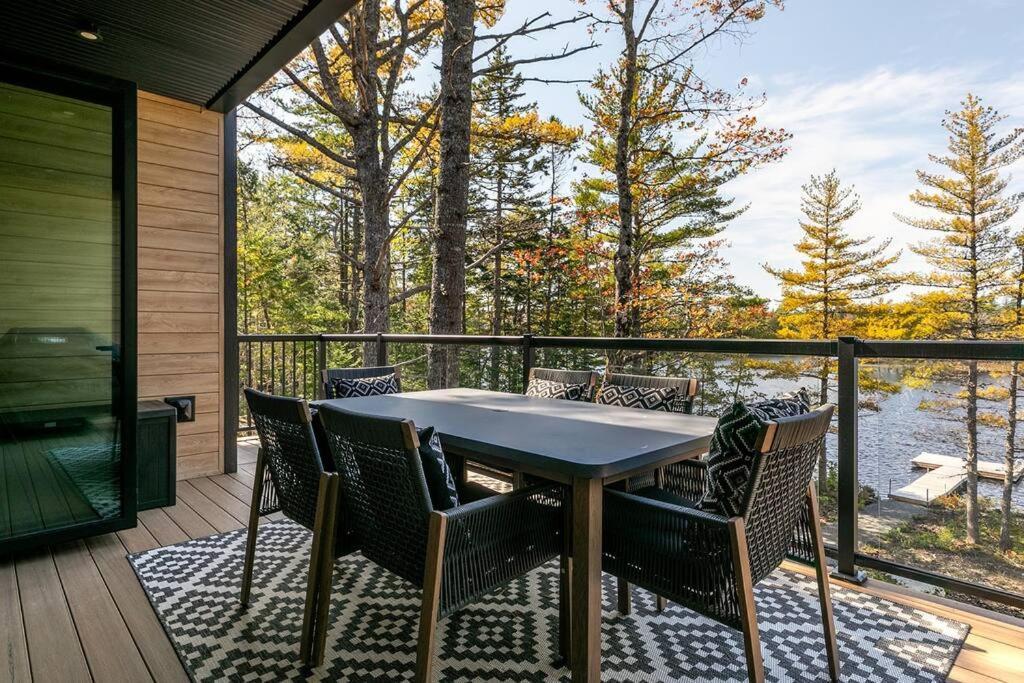Numinous Cottage Long Lake Oasis Centre Rawdon Екстер'єр фото