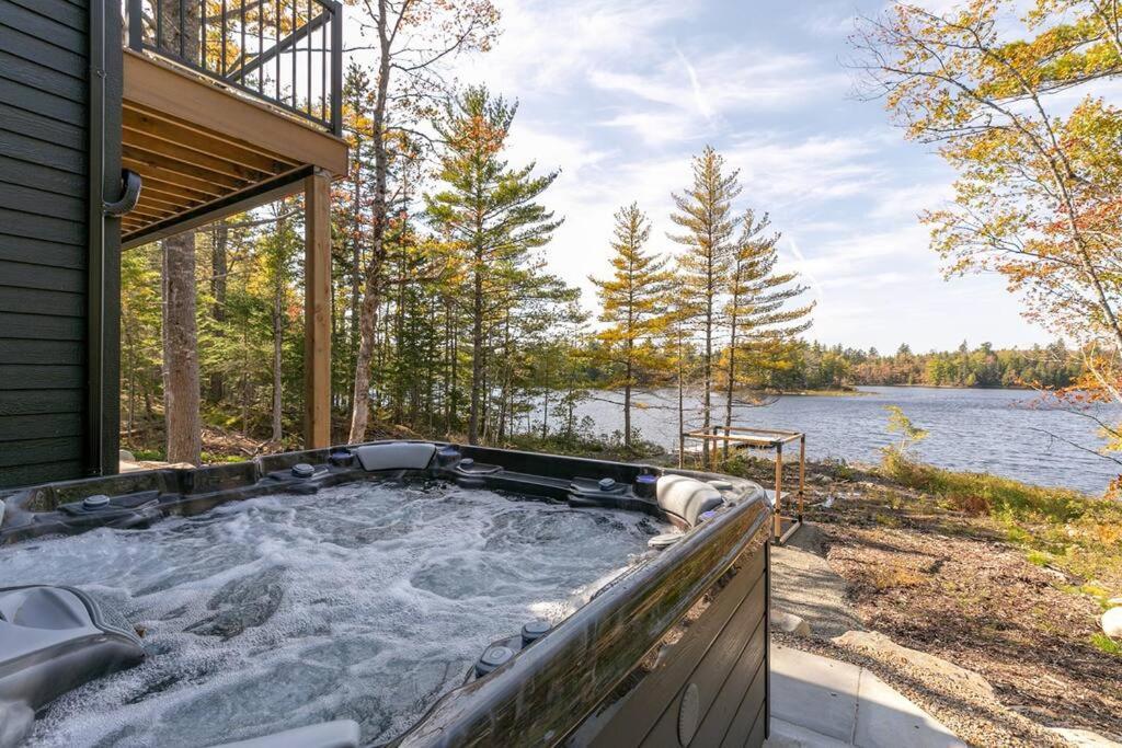 Numinous Cottage Long Lake Oasis Centre Rawdon Екстер'єр фото